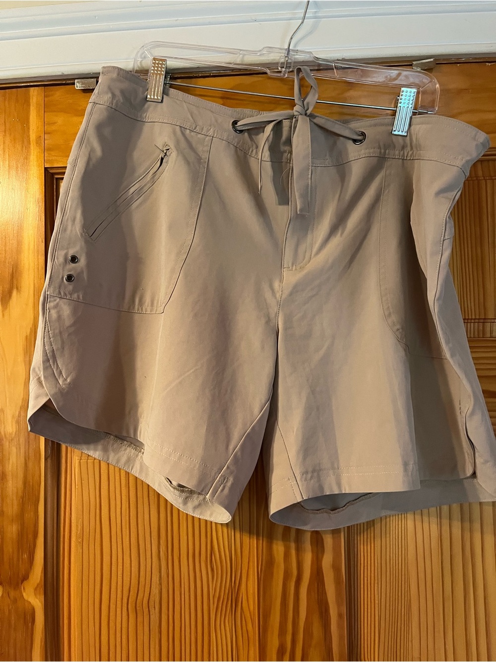 Free Country Beige Drawstring Athletic Shorts